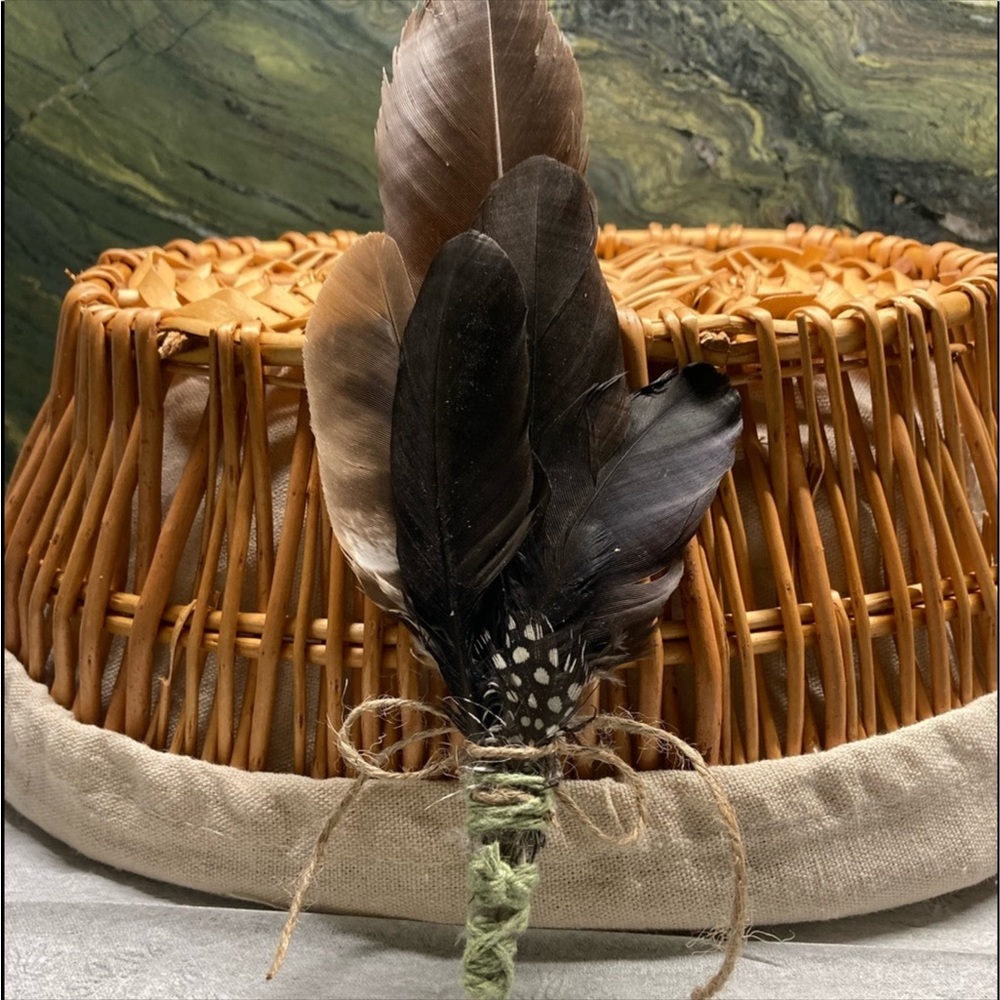 Feather Artwork Hand Crafted Natural Home Decor New - Picture 6 of 11